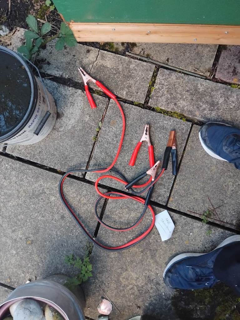 Jump Leads for Car Battery – Good Condition