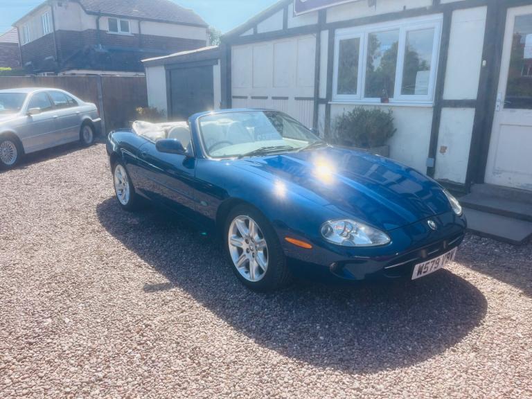2000 Jaguar XK8 4.0 2dr Auto CONVERTIBLE Petrol Automatic
