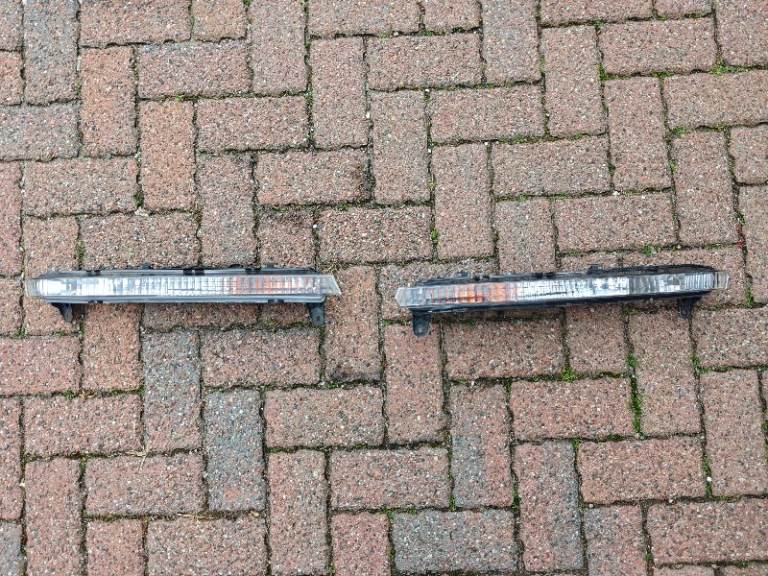 Audi Q7 indicator/ DRL daytime running lights pair