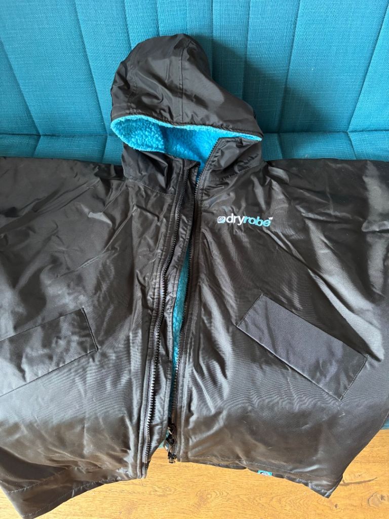 DryRobe Black-Blue Kids Changing Robe