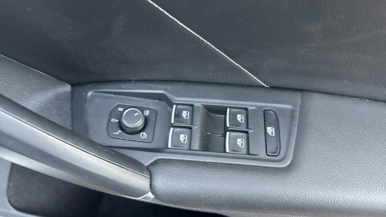 2018 Volkswagen Tiguan 2.0 TDi 150 R-Line 5dr Diesel Estate Estate Diesel Manual