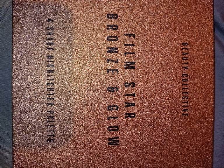 4 shade highlighter palette 