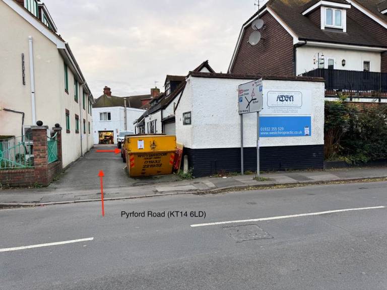Small Serviced Office (10 square metres) in Central West Byfleet 