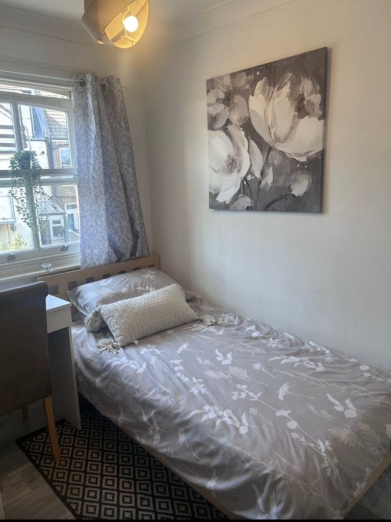 Single room in Seven dials / rent 