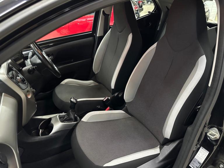 2016 Toyota AYGO 1.0 VVT-i X-Play 5dr HATCHBACK Petrol Manual