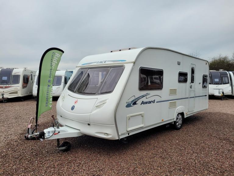 * SALE AGREED * ACE Award Nightstar 2007 Single Axle 5 Berth - Motor Mover