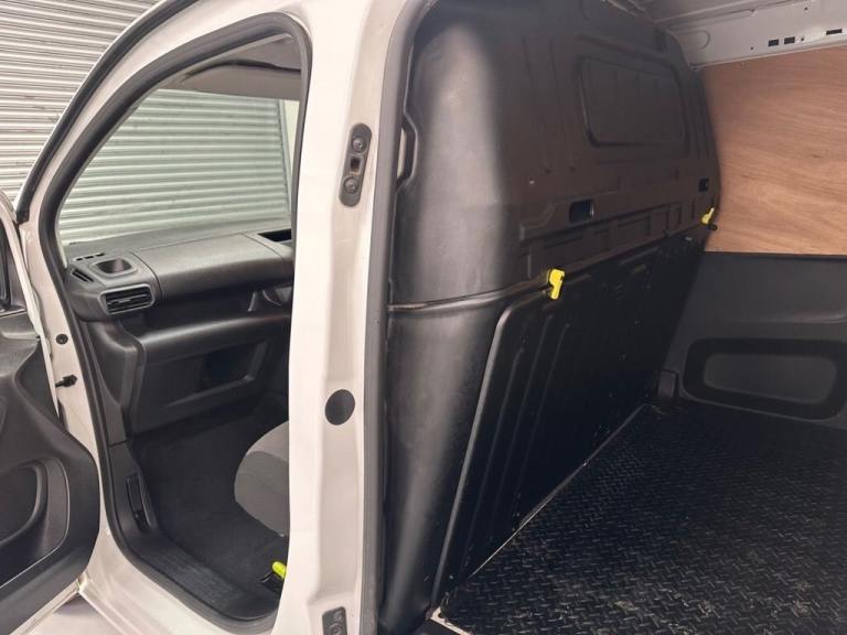 2022 22 VAUXHALL COMBO 1.5 TURBO D SPORTIVE L1 SWB * ONLY 48,454 * 3 SEATER * AP