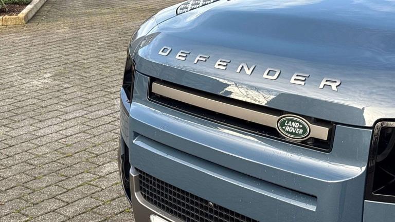 2023 Land Rover Defender 3.0 D250 X-Dynamic SE 110 5dr Auto SUV Diesel Automatic