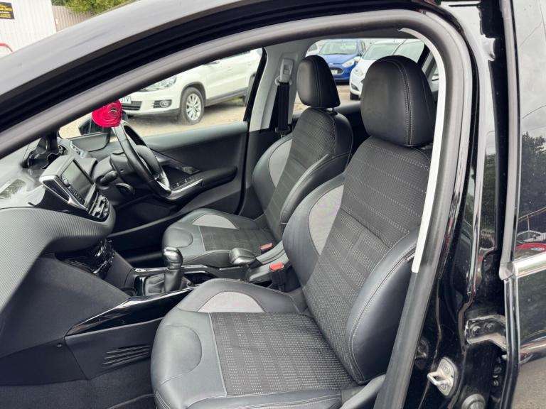 2018 Peugeot 2008 1.2 PureTech Allure Euro 6 (s/s) 5dr HATCHBACK Petrol Manual