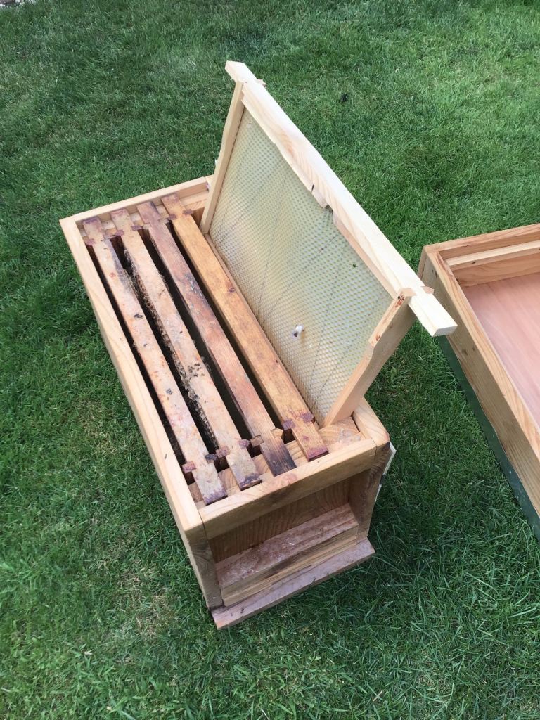 Bee keeping equipment