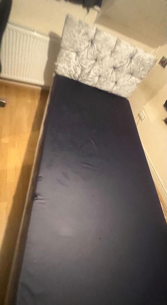 Single Divan Bed with Crushed Velvet Headboard – Good Condition