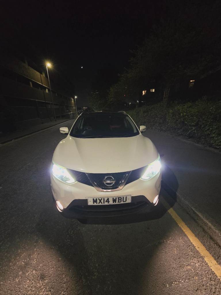 Nissan, QASHQAI, Hatchback, 2014, Manual, 1197 (cc), 5 doors