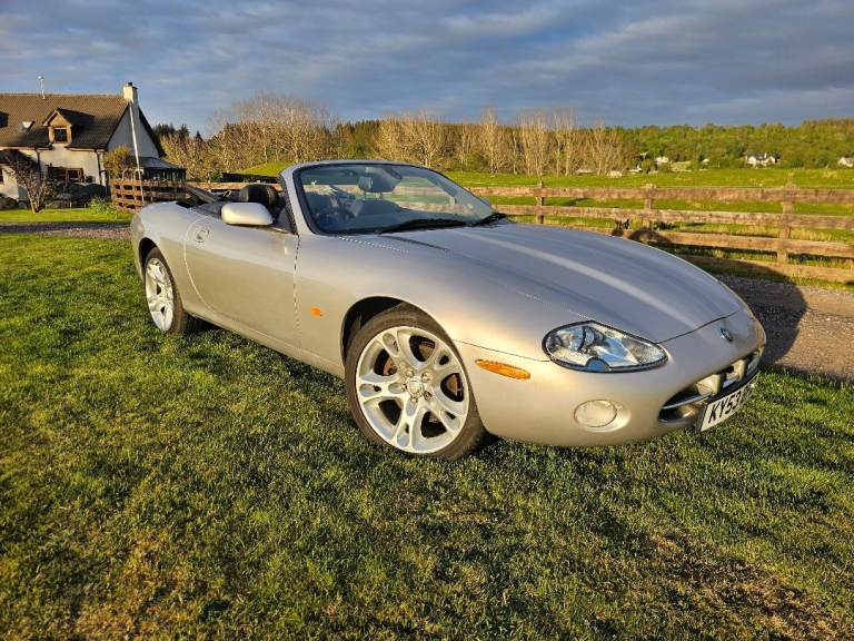 Jaguar XK8 Convertible, 2003, 4196 (cc), 2 doors