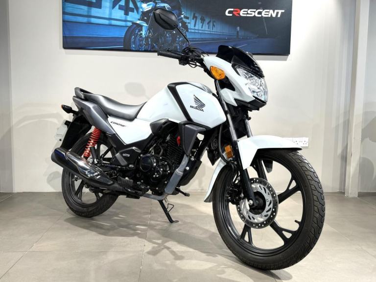HONDA CB125F - 2021 MODEL - VERY LOW MILEAGE - SUPERB CONDITION THROUGHOUT