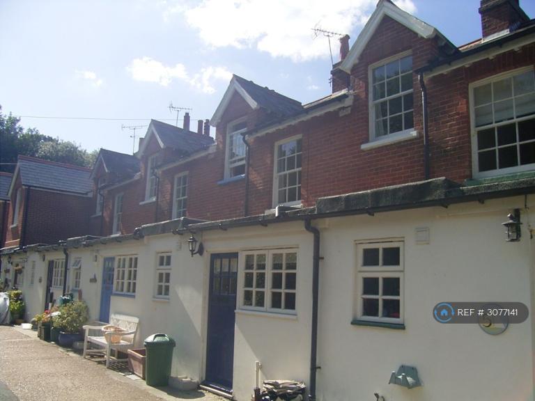 2 bedroom house in Fort Victoria Cottages, Norton, Yarmouth, PO41 (2 bed) (#3077141)