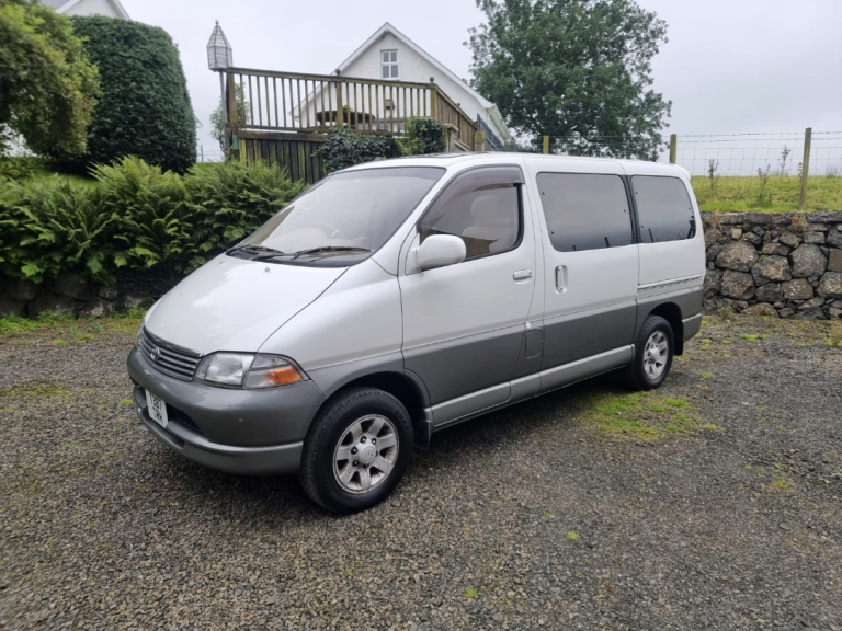 Toyota Granvia 1999 Automatic 8 seat 3.0L Turbo Diesel 4WD