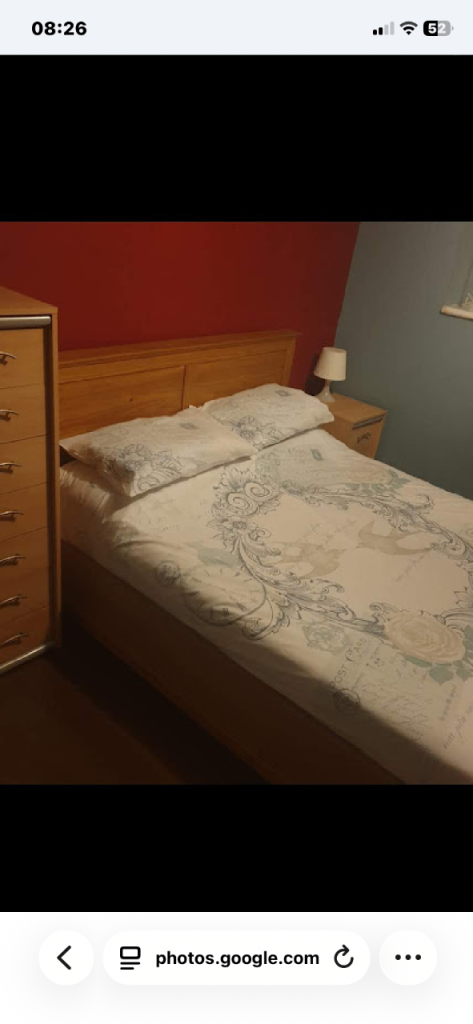 Bedroom for rent Stockport area