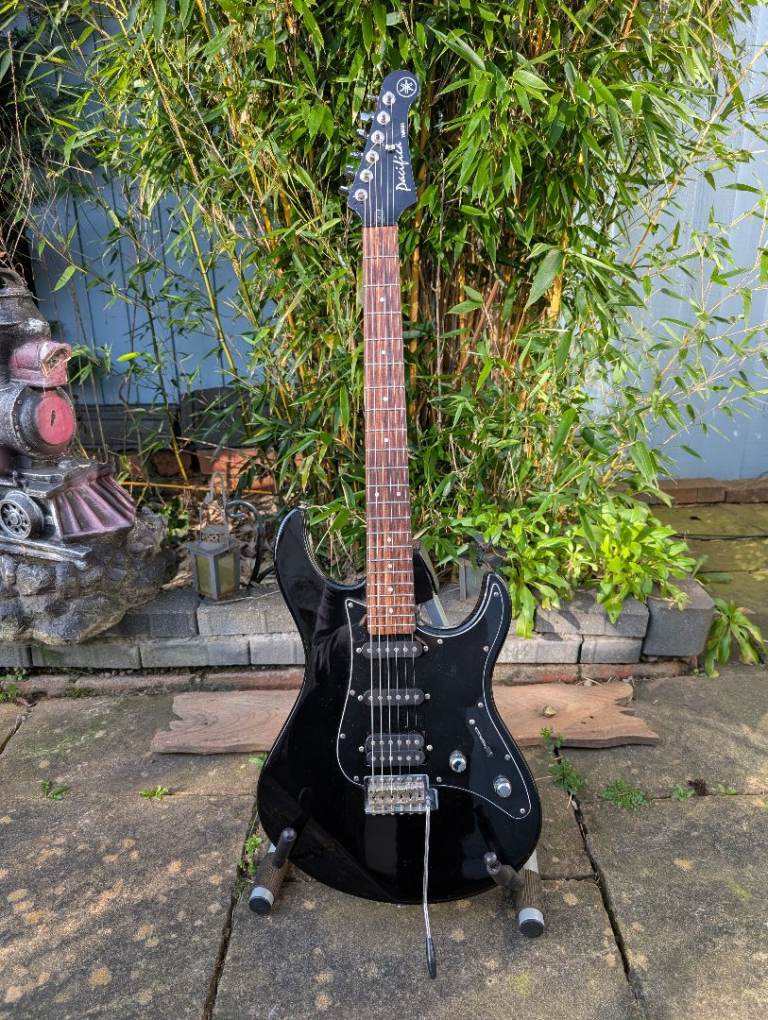Yamaha Pacifica. Excellent condition 