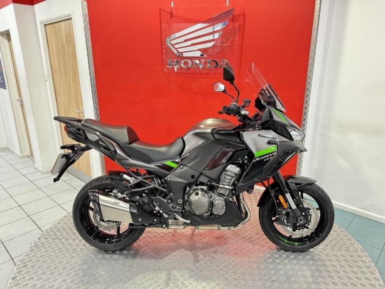2025 '25' Kawasaki Versys 1000