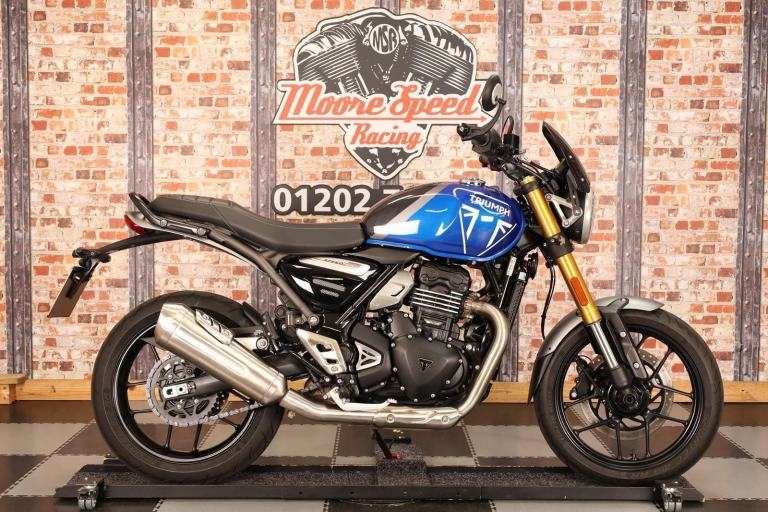 2024 TRIUMPH SPEED 400 - ONLY 1,191 MILES - 2 OWNERS - DART FLYSCREEN - SUPERB