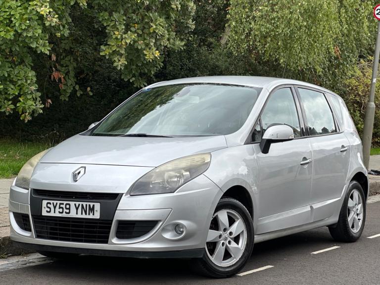 2010 Renault Scenic 2.0 Dynamique TomTom 5dr CVT MPV Petrol Automatic