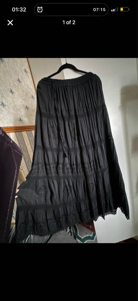 womems lovly black skirt