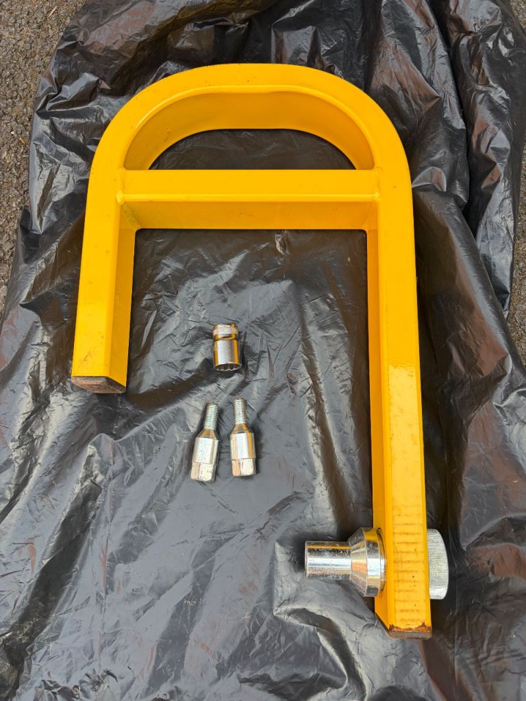 Stronghold Caravan Wheel Lock