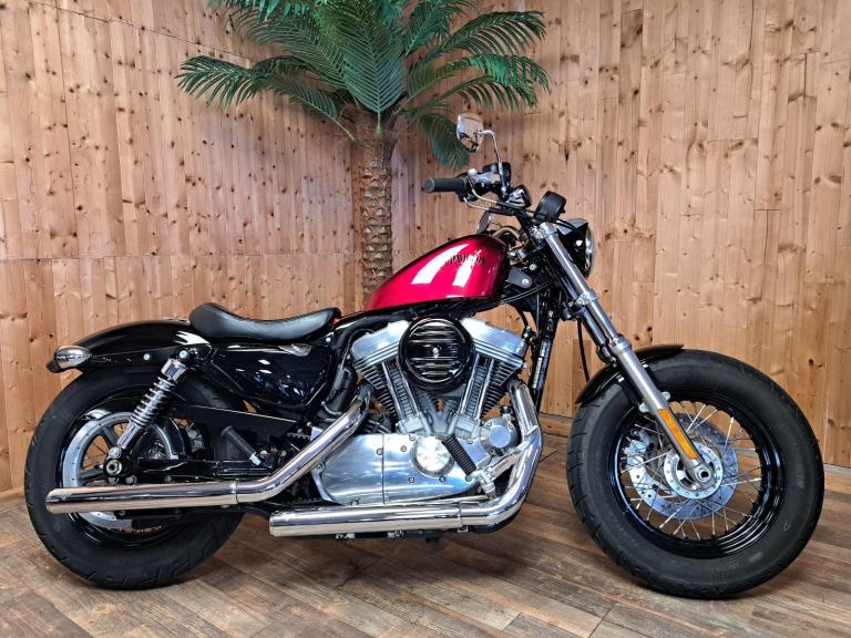 Harley-Davidson XL 883 L SPORTSER 2012 - 7619 MILES - NICE MODIFICATIONS!