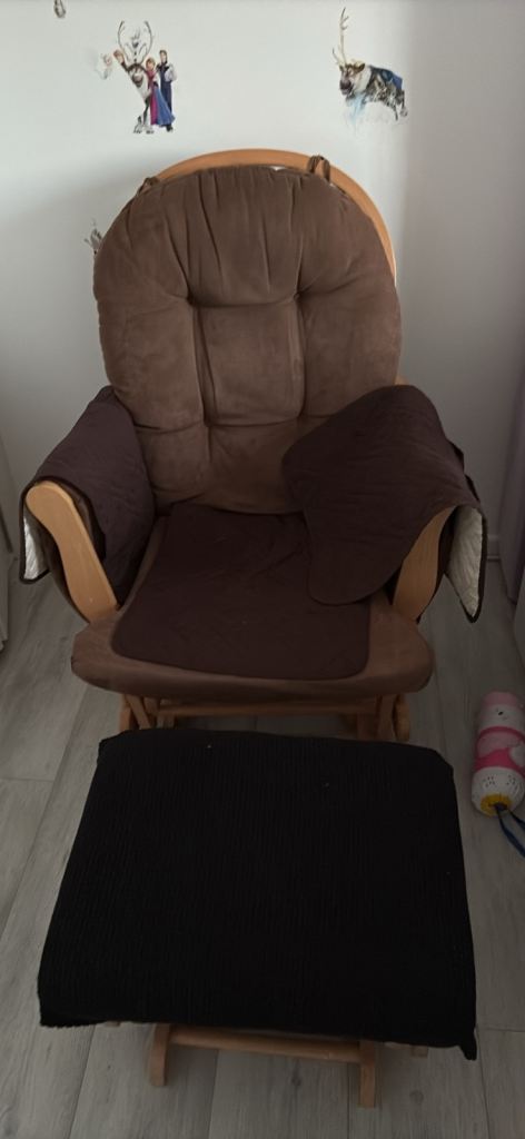 Comfortable Brown Fabric Rocking nursing Chair with Footstool – Good Condition