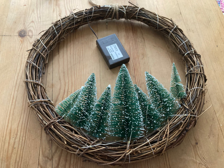 Light up Nordic Xmas wreath