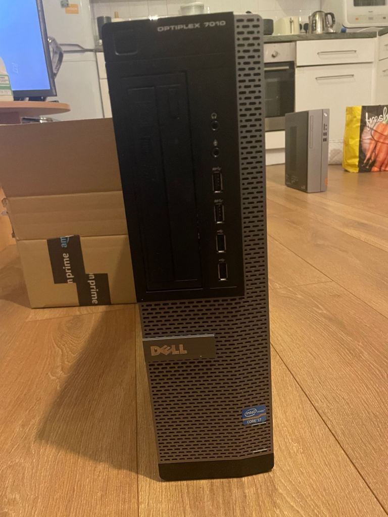 Dell Optiplex 7010 - £5 - no hard drive 