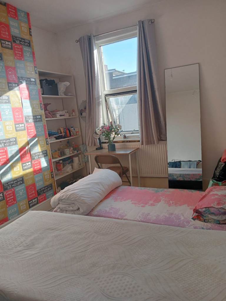 Double room to let @ stratford E154AA,  all bills included, fully furnished, free WI FI