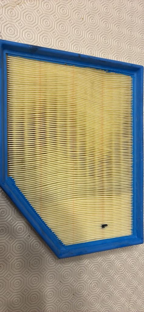 Air filter - Taken from Volvo V40