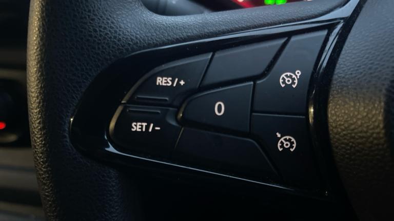 2023 Renault Trafic 2.0 TDI 143 SE 5dr Diesel