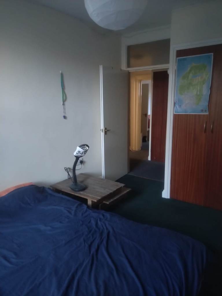 🏡 Large Double Room – Montpellier, Bristol – Bills Included