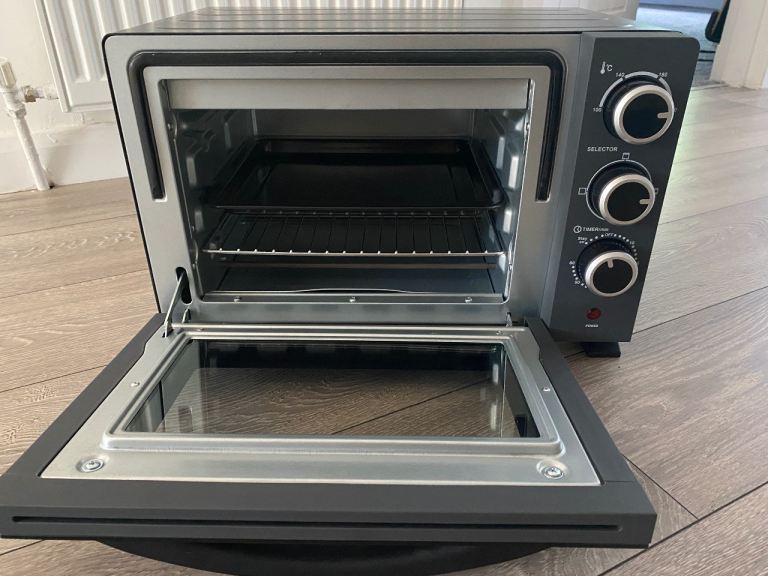 Mini Oven and Grill New  NOW SOLD