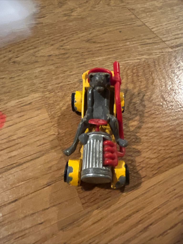 Tom & Jerry 1940’s vintage car. Collectable