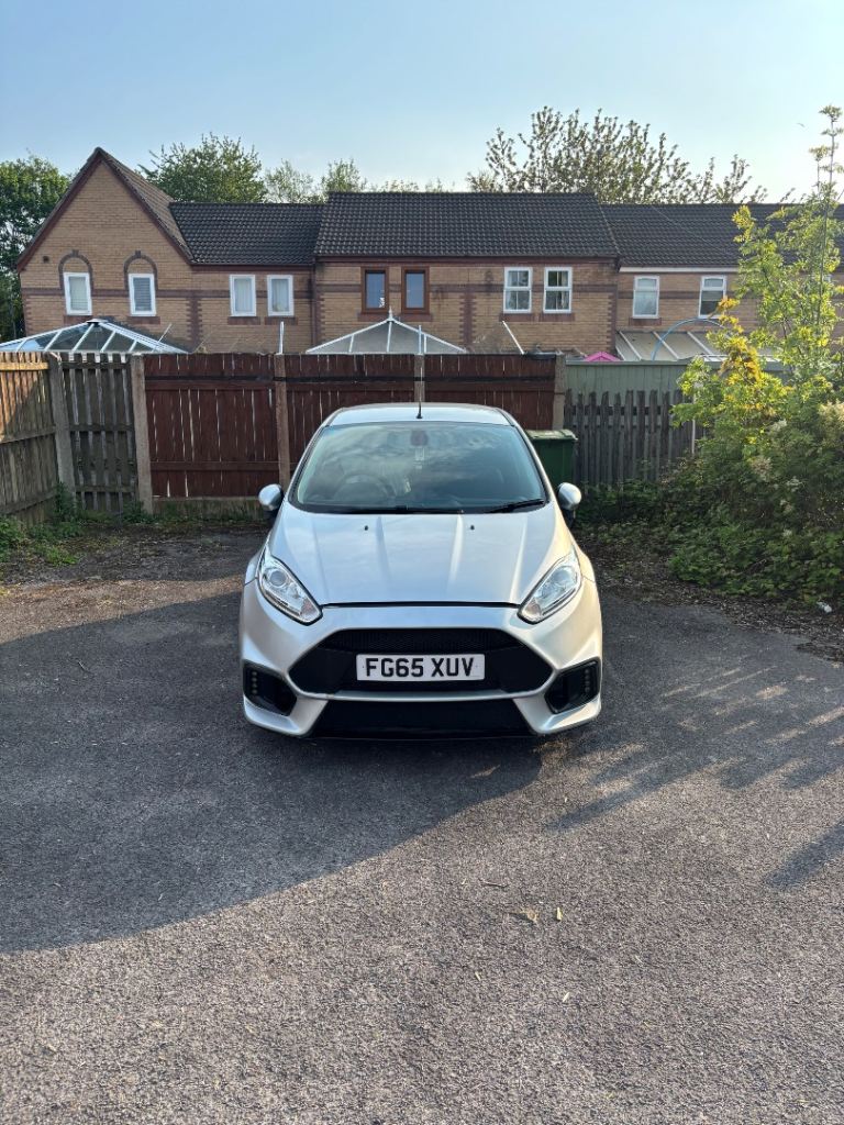 Ford, FIESTA, Hatchback, 2015, Manual, 1498 (cc), 5 doors