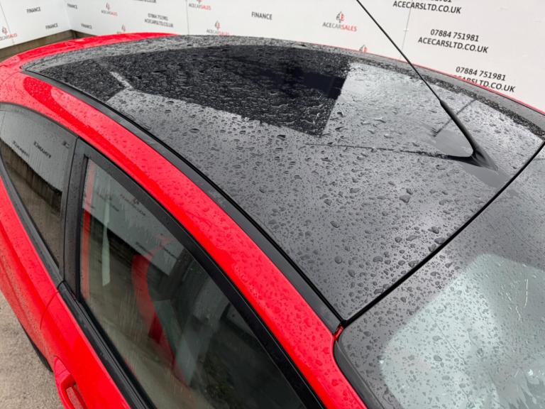 2015 Ford Fiesta 1.0 EcoBoost 140 Zetec S Red 3dr HATCHBACK PETROL Manual