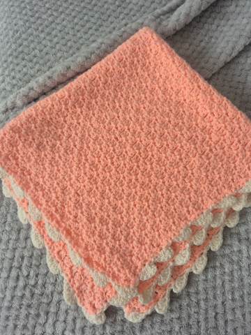 その他 USED HANDMADE BLANKET Handmade orange and cream handmade blanket | in Newcastle, Tyne