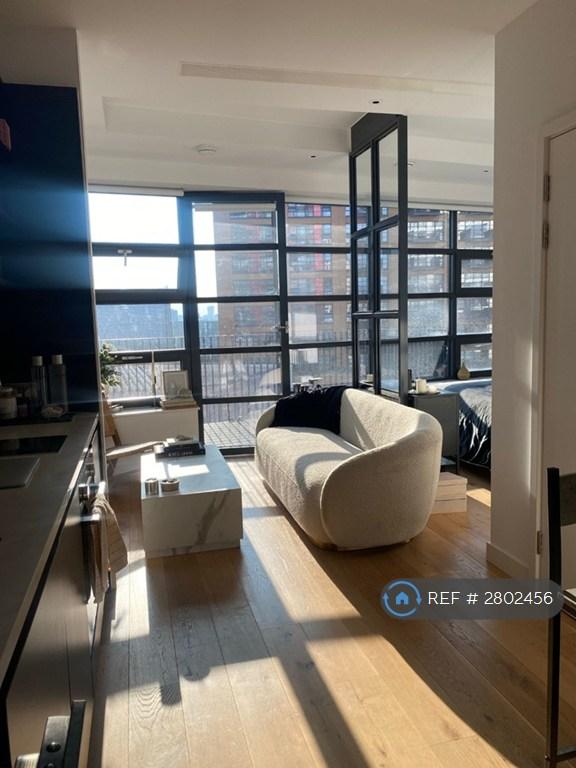 Studio flat in Defoe House, London City Island, E14 (#2802456)