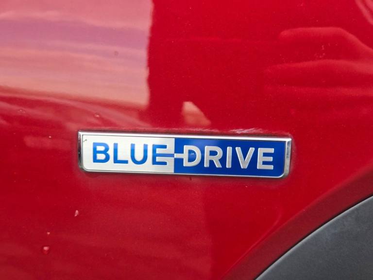 2019 Hyundai KONA 64kWh Premium SE SUV 5dr Electric Auto (7kW Charger) (204 ps) HATCHBACK ELECTRI...