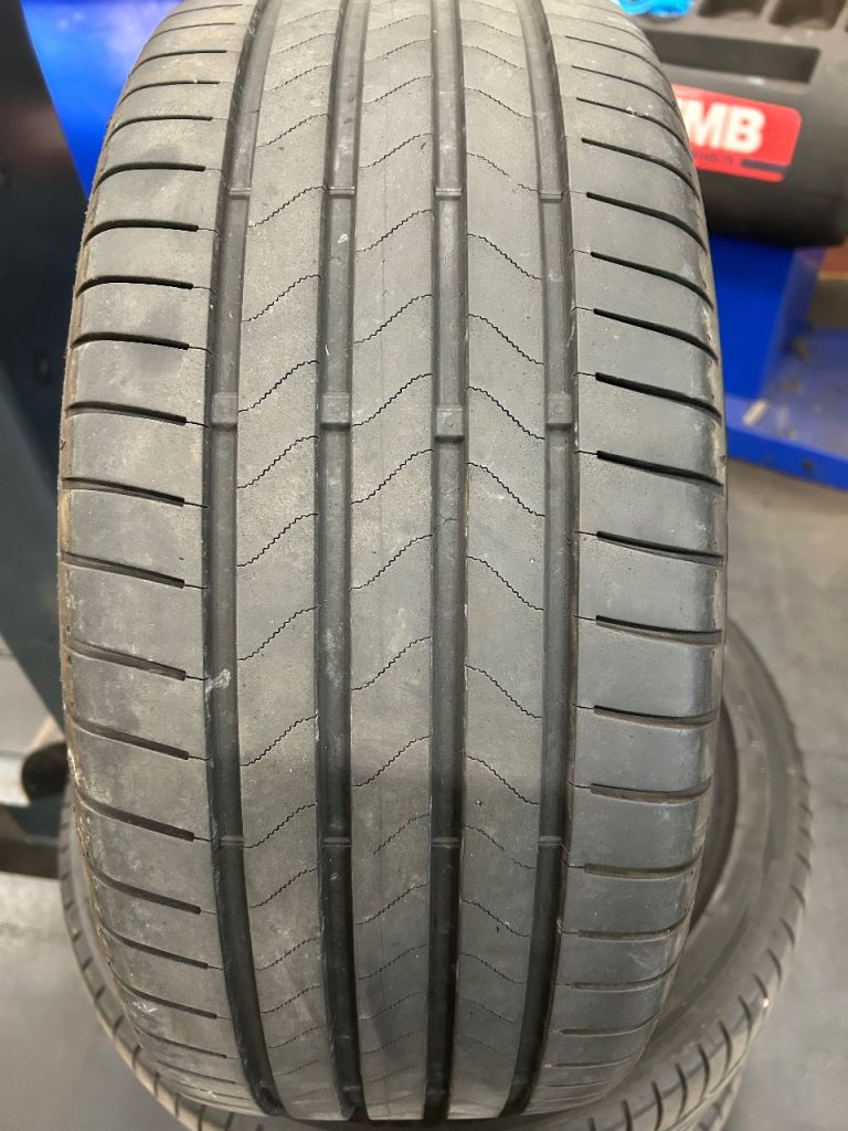 Bridgestone 225/45/17 94Y
