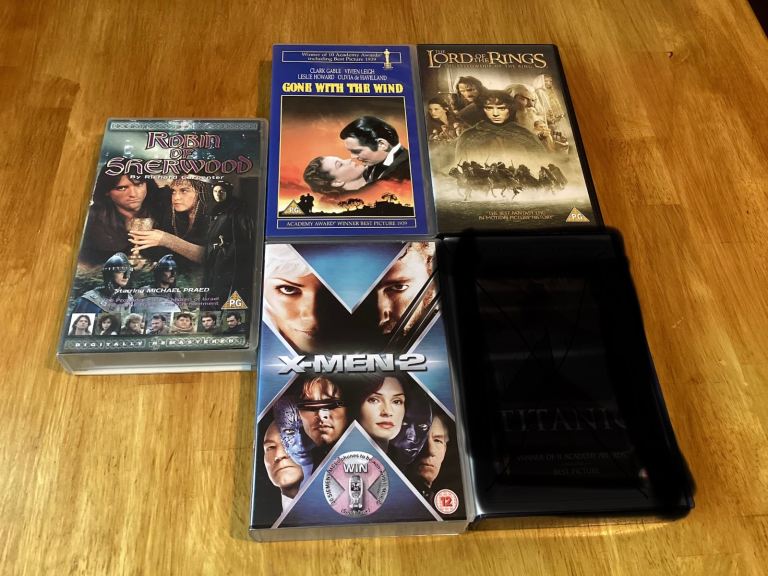VHS Video Tapes X4 Film Vintage Cassettes Gone with the Wind X-Men2 Lord of the Rings Robin Hood