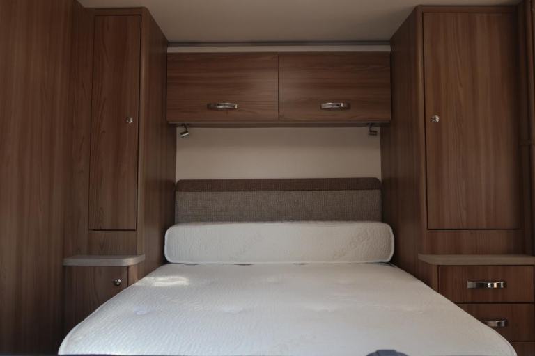 2017 SWIFT Astbury Major 4SB 