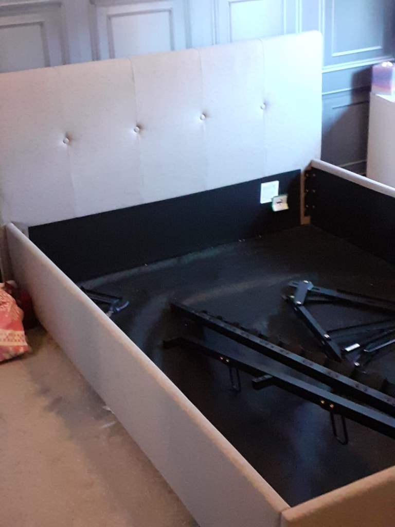 Ottoman double frame