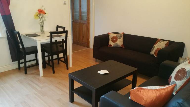 A Spacious Double Room For Rent 