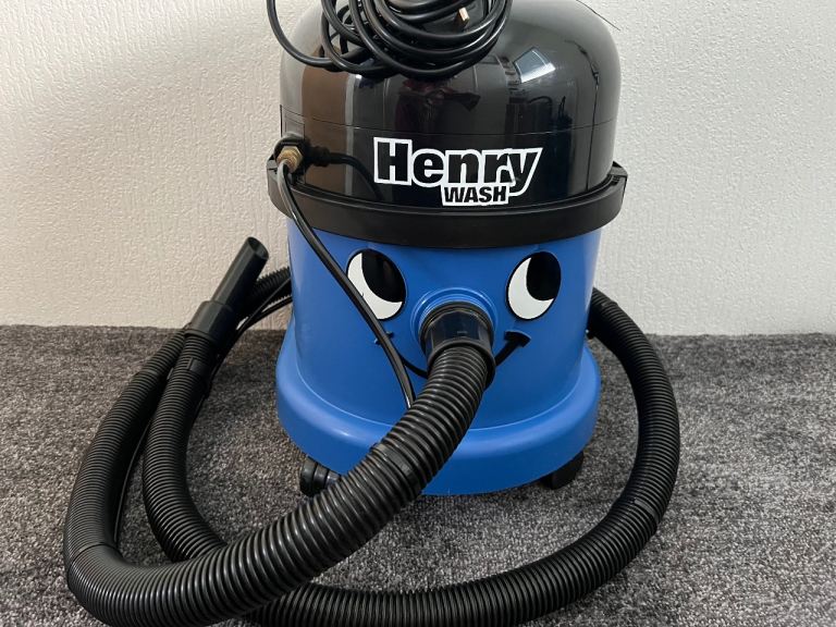Henry wet&dry carpet cleaner 