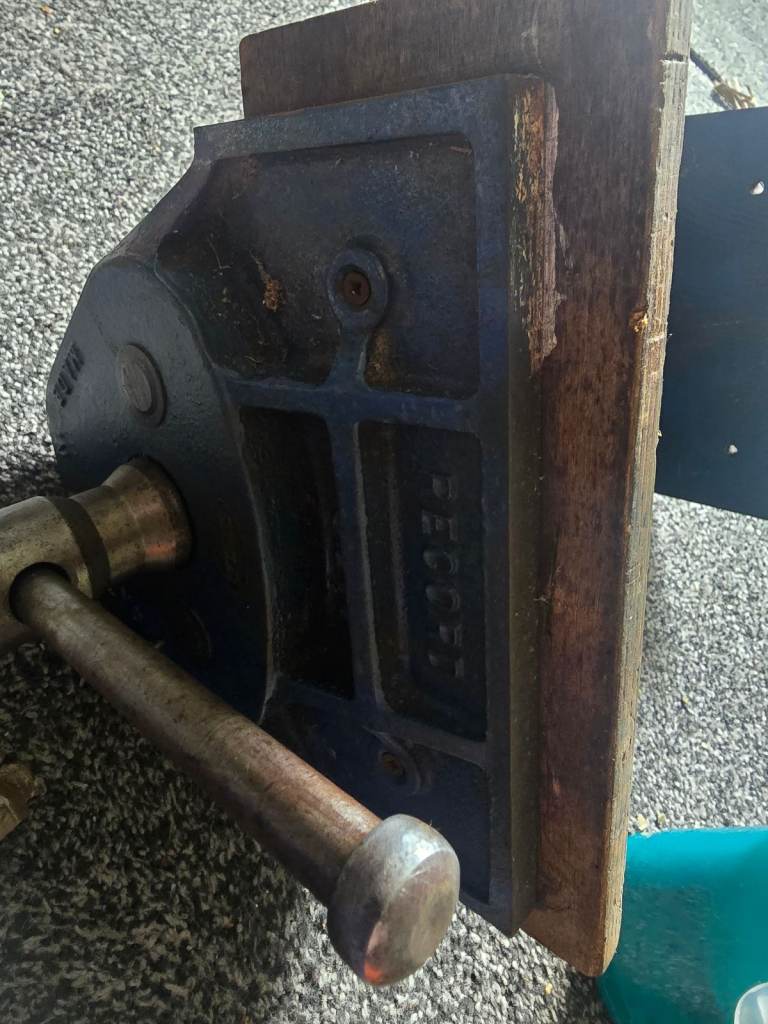 Record No.52 ½ E carpenter vice