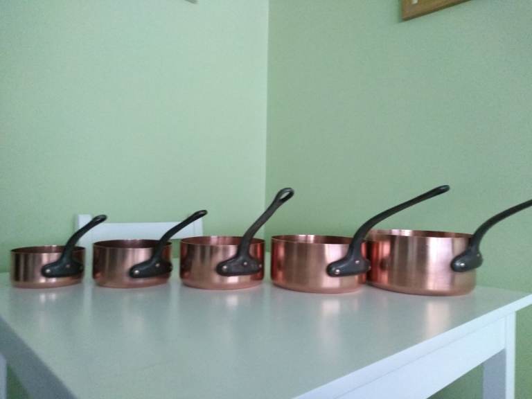 Set of 5 Copper Sauce Pans – Good Condition
